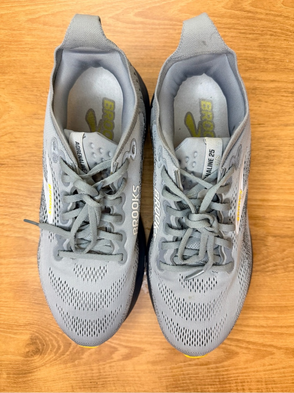 Men’s Brooks Adrenaline & Glycerin 25 Gray Mesh Running Sneakers Size 9 2E Wide - Picture 4 of 13